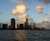 miami-skyline-on-water-timelapse_Zke39qqxB from qqx