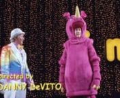 The final scene &amp; end credits of the criminally-overlooked 2002 dark comedy Death To Smoochy is