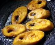 in this video, we have shown you how to prepare vahzhakkai meen varuval in tamil, take a Plantain, and peal the outer layer. cut them in cross- ways and then wash them in running water, then add masala as mentioned. chilli powder, garam masala, kulumbu melgai thul, turmeric powder, salt, rice flour,garlic-ginger paste. mix them well by adding a little water .nin this paste add the plantain, soak it for 15 minutes,then take a pan add oil, andfry the plantain in it. please ensure all the masal