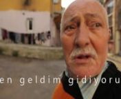 Ben Geldim Gidiyorum” İstanbul’un kalabalık, renkli, gürültü seslerinden hareketle sokak satıcılarının seslenişlerinin (seslerinin) bu kente kattıklarını irdeliyor. Ses ve pazarlamanın ayrılmaz birlikteliğinin altını seyyar satıcılarının seslerinin yankısıyla çiziyor.nnThis documentary is on street sellers who sells different kind of things but use same way, their voices. One of them sells cake on street, one of them repairs the quilt on the street, one of them annou