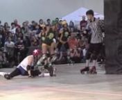 Here&#39;s a quick highlight from Team USA&#39;s roller derby bout against Team Australia on December 4, 2011 at the Roller Derby World Cup in Toronto.Watch as Urrk&#39;n Jerk&#39;n demonstrates her great agility by combining an apex jump with the splits.Kids, don&#39;t try this at home!