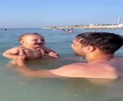 Beachgoing Baby Belly Laughing __ ViralHog from belly dance woow