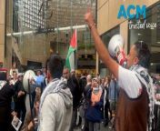 More than 100 protesters gather in Melbourne&#39;s CBD in response to Zomi Frankcom&#39;s death. Video via AAP.