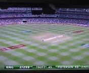 Gracious Loser Ricky Ponting and his rat face during KP&#39;s wicket...