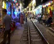 Walking Tour in Train Street, HANOI Old QuarterNightlife VIETNAMthe City Immersive Sound 4K from time rab ho song