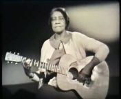 Elizabeth Cotten - Freight Train (Rare Live Performance) from vade retro