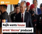 Najib Razak claims the former Yang di-Pertuan Agong issued the decree during the Federal Territories Pardons Board’s meeting on Jan 29.&#60;br/&#62;&#60;br/&#62;Read More: &#60;br/&#62;https://www.freemalaysiatoday.com/category/nation/2024/04/03/najib-files-legal-bid-for-house-arrest/&#60;br/&#62;&#60;br/&#62;Laporan Lanjut: &#60;br/&#62;https://www.freemalaysiatoday.com/category/bahasa/tempatan/2024/04/03/najib-mohon-jalani-tahanan-rumah/&#60;br/&#62;&#60;br/&#62;&#60;br/&#62;Free Malaysia Today is an independent, bi-lingual news portal with a focus on Malaysian current affairs.&#60;br/&#62;&#60;br/&#62;Subscribe to our channel - http://bit.ly/2Qo08ry&#60;br/&#62;------------------------------------------------------------------------------------------------------------------------------------------------------&#60;br/&#62;Check us out at https://www.freemalaysiatoday.com&#60;br/&#62;Follow FMT on Facebook: https://bit.ly/49JJoo5&#60;br/&#62;Follow FMT on Dailymotion: https://bit.ly/2WGITHM&#60;br/&#62;Follow FMT on X: https://bit.ly/48zARSW &#60;br/&#62;Follow FMT on Instagram: https://bit.ly/48Cq76h&#60;br/&#62;Follow FMT on TikTok : https://bit.ly/3uKuQFp&#60;br/&#62;Follow FMT Berita on TikTok: https://bit.ly/48vpnQG &#60;br/&#62;Follow FMT Telegram - https://bit.ly/42VyzMX&#60;br/&#62;Follow FMT LinkedIn - https://bit.ly/42YytEb&#60;br/&#62;Follow FMT Lifestyle on Instagram: https://bit.ly/42WrsUj&#60;br/&#62;Follow FMT on WhatsApp: https://bit.ly/49GMbxW &#60;br/&#62;------------------------------------------------------------------------------------------------------------------------------------------------------&#60;br/&#62;Download FMT News App:&#60;br/&#62;Google Play – http://bit.ly/2YSuV46&#60;br/&#62;App Store – https://apple.co/2HNH7gZ&#60;br/&#62;Huawei AppGallery - https://bit.ly/2D2OpNP&#60;br/&#62;&#60;br/&#62;#FMTNews #NajibRazak #SupplementaryDecree #HouseArrest #PardonsBoardMeeting